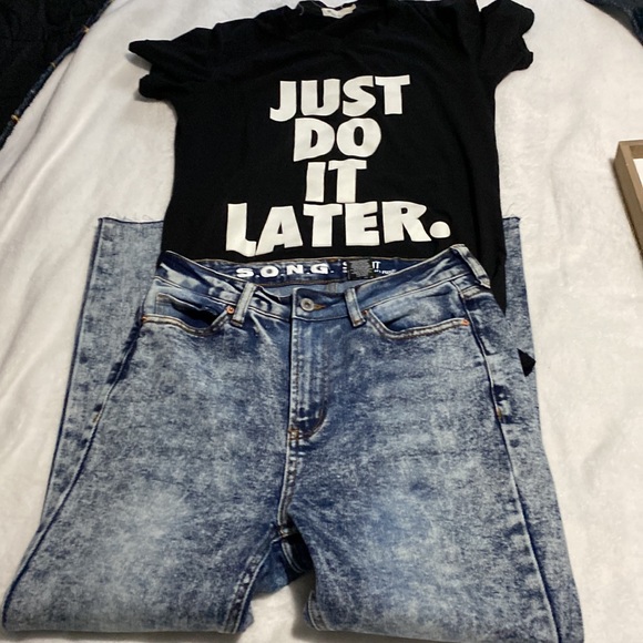 NWOT Ladies Jeans size 9 - Picture 7 of 10